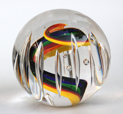 Click to view detail for DB-1072 Paperweight-Rainbow Bubble Globe $125